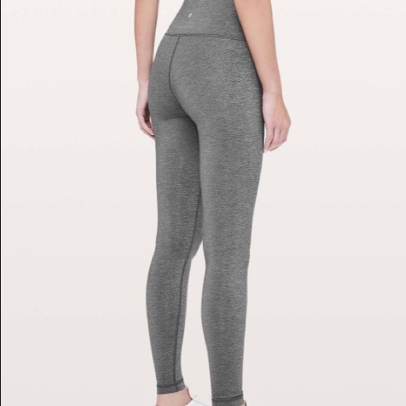 🔗 Lululemon Wunder Unders 🔗 - Picture 3 of 9